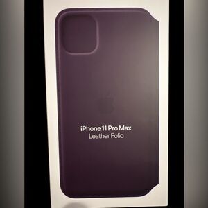 NWT Apple iPhone 11 Pro Max Leather Folio - Deep Purple/Aubergine